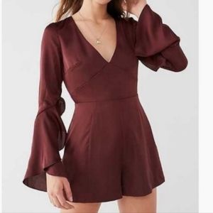 Finders Seasons Satin Flared Long Sleeve Playsuit Romper Size XS NWT'S